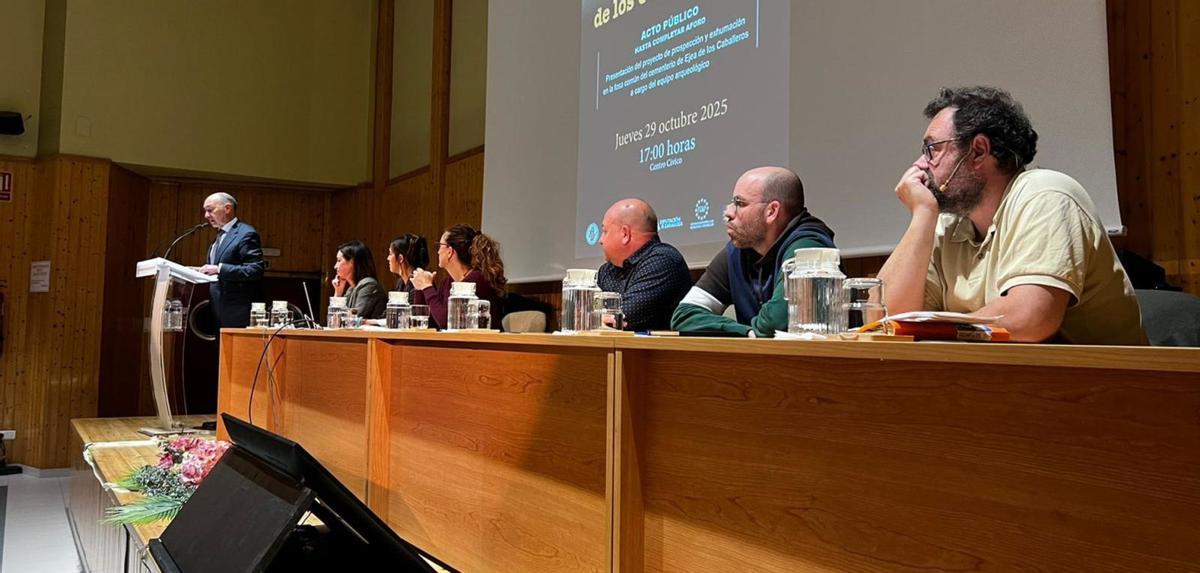 La presentación del proyecto tuvo lugar el 29 de octubre en el centro cívico con presencia de todas las entidades implicadas. | SERVICIO ESPECIAL