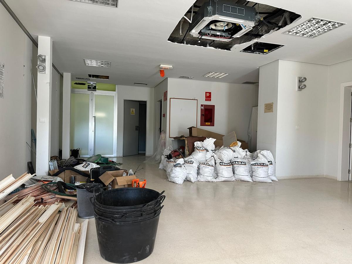 Obras en el interior del centro social de El Campello