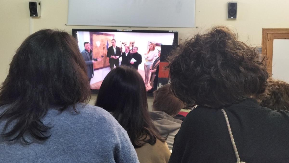 Público atento a la conferencia.