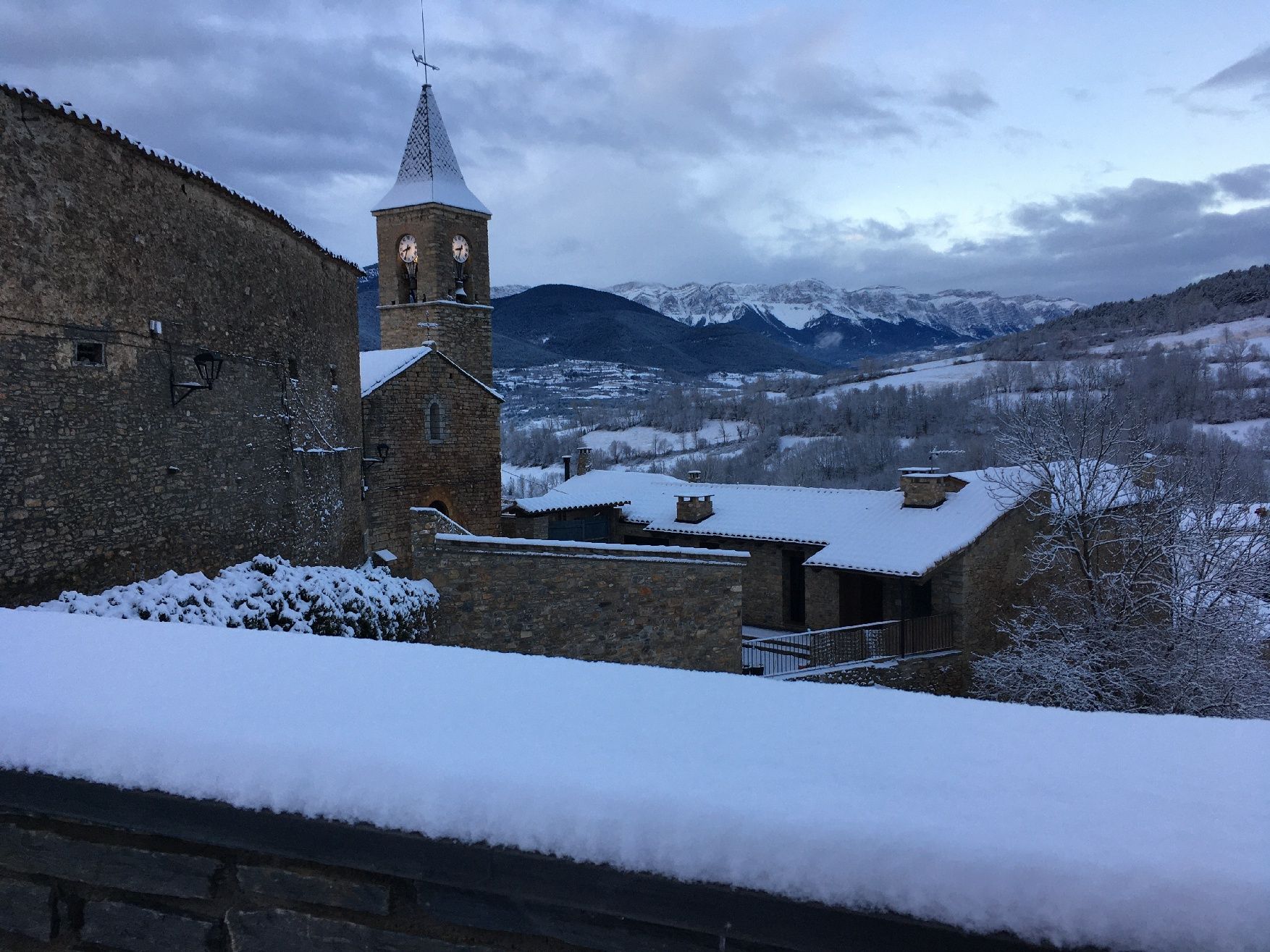 La nevada pinta de blanc Prullans aquest dijous de matinada