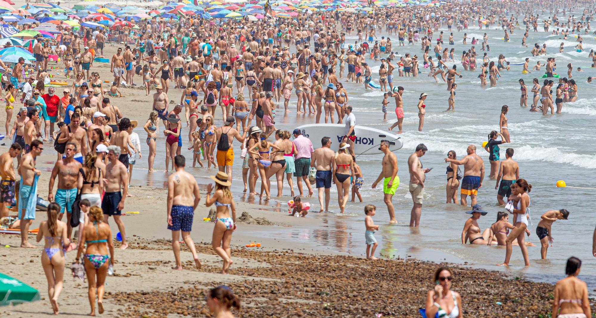 Playas llenas el primer domingo de julio