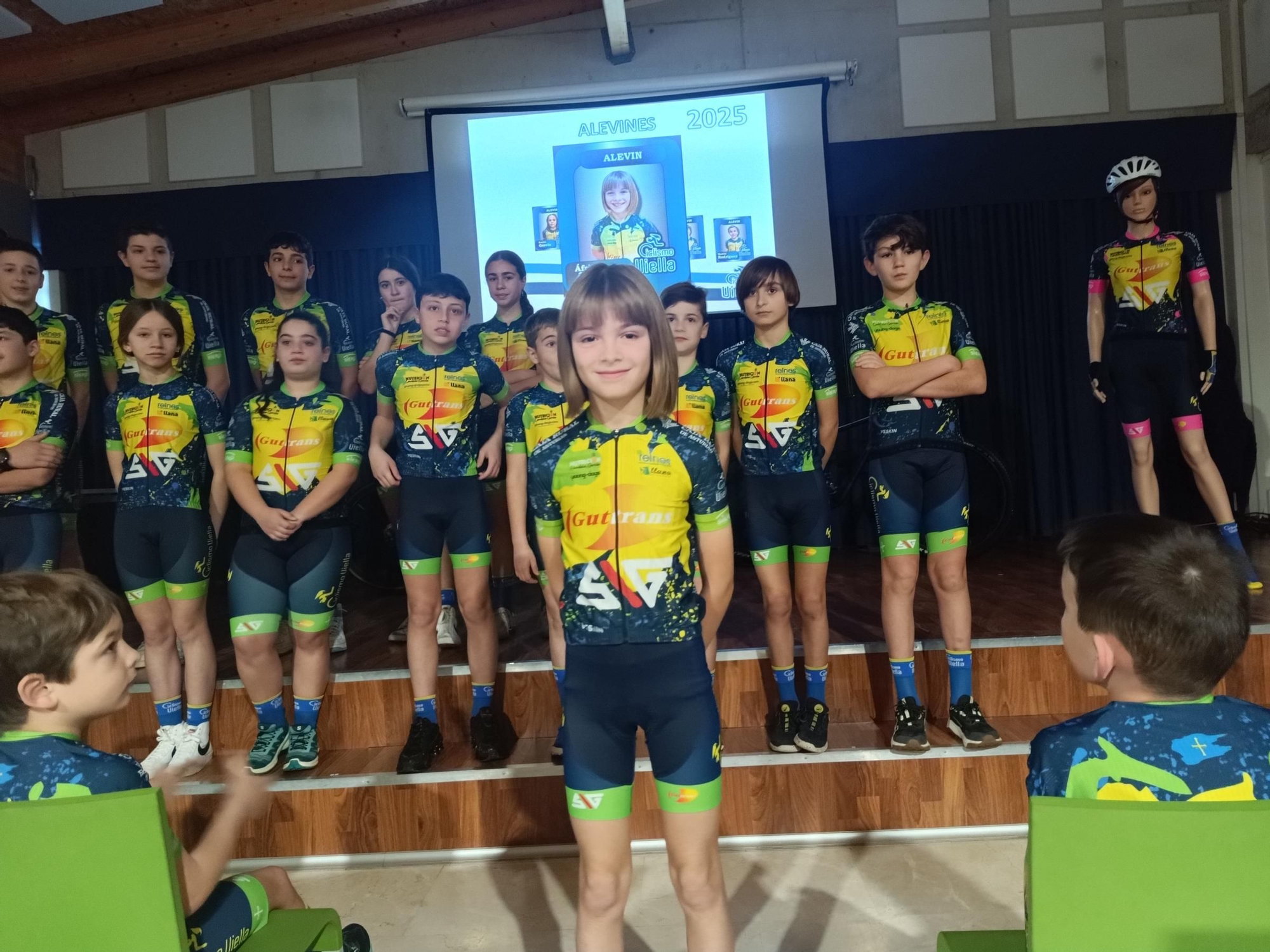 La Escuela de Ciclismo de Viella celebra su Gala Presentación de Temporada