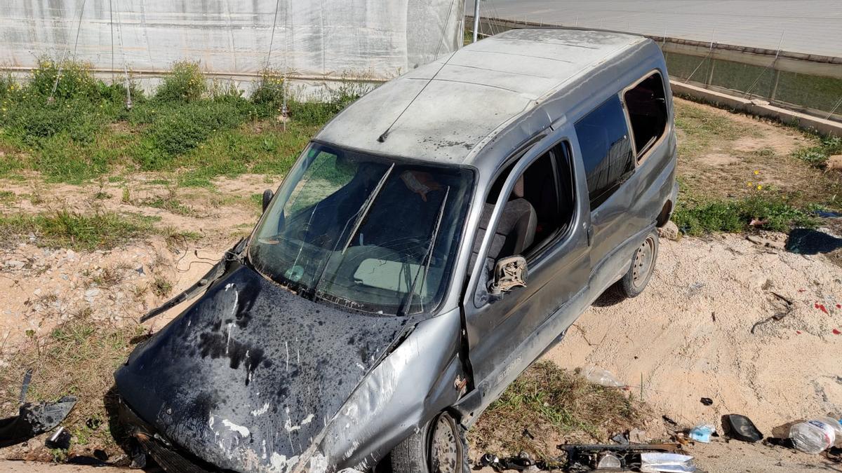 Estado del vehículo tras el accidente en San Javier.