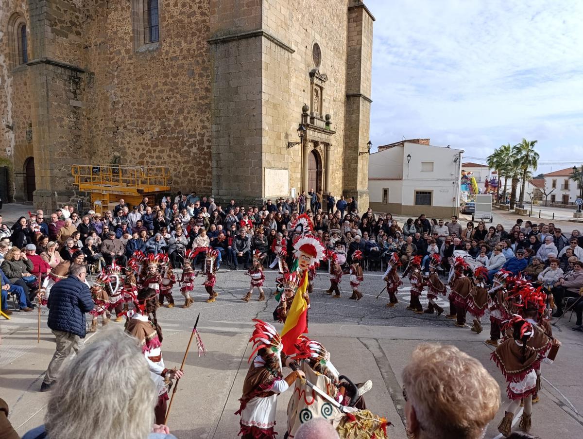 Madrigale y Escurial, en la provincia de Cáceres, celebran su Jueves de Comadres