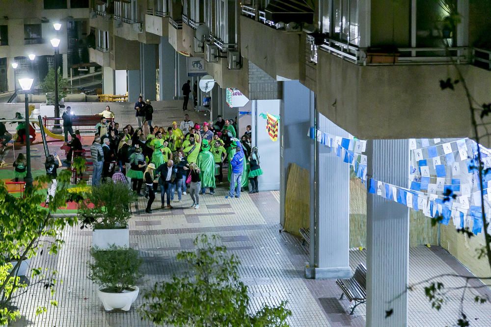 Ambiente nocturno en las fiestas de Benidorm