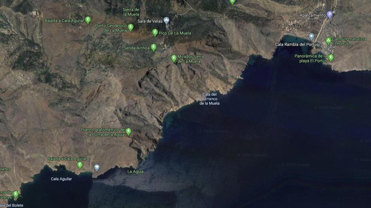 Rescatan por mar a tres senderistas, uno de ellos herido, en Cala Aguilar