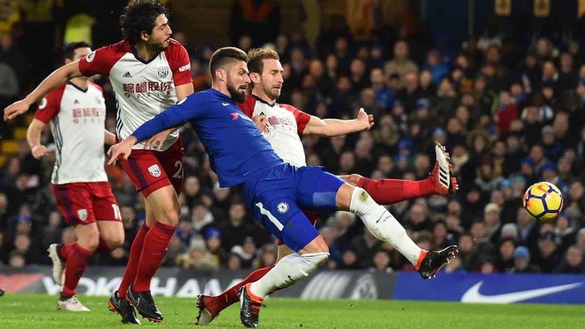 Giroud fue de los más destacados en un Chelsea con claroscuros