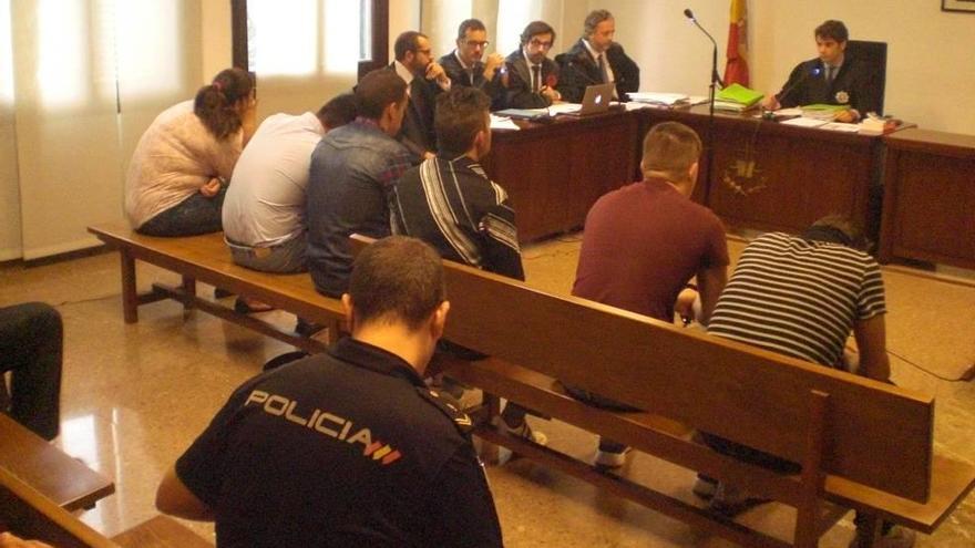 Los seis acusados de &#039;Los Benabad&#039; durante el juicio celebrado en septiembre en Palma.