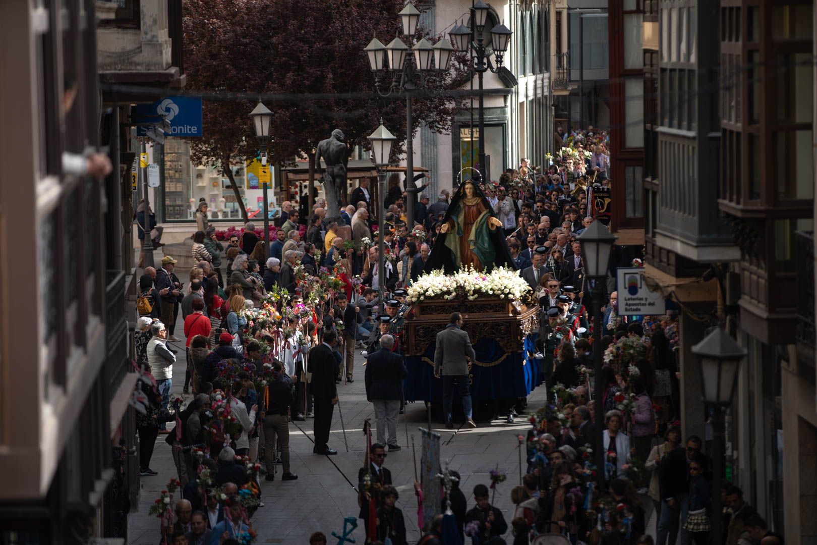 GALERÍA | Así ha sido el encuentro de Jesús Resucitado y su madre en la Plaza Mayor