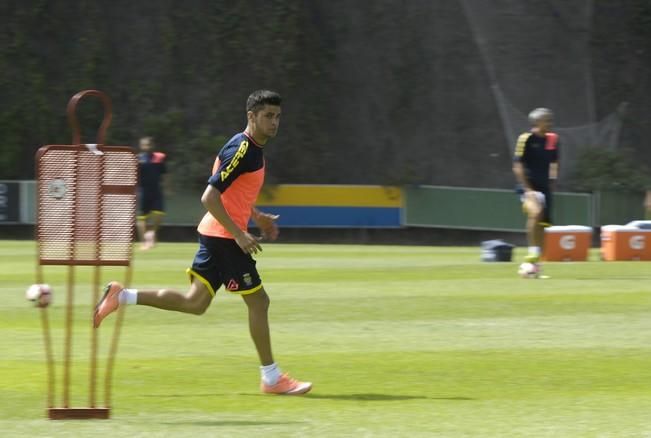 ENTRENAMIENTO DE LA UD LAS PALMAS Y ENTREVISTGA ...