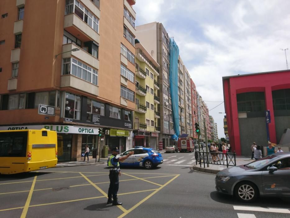 Caída de una red de obra en Néstor de la Torre