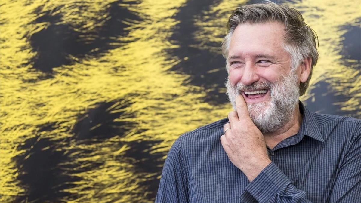 El actor estadounidense Bill Pullman posa ante los fotógrafos tras recibir esta semana el premio de excelencia a su carrera durante la 69ª edición del Festival de Cine de Locarno, en Suiza.