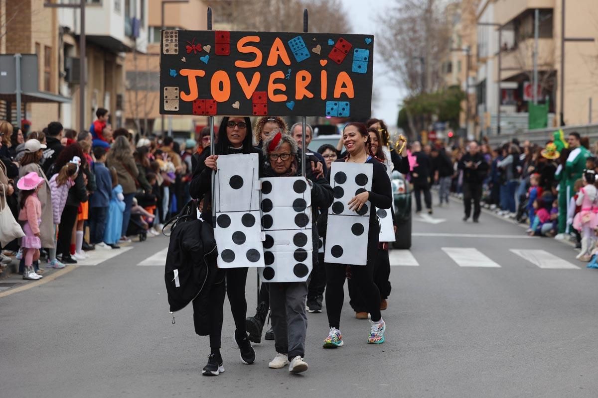 Búscate en las imágenes de la rúa de Carnaval de Ibiza