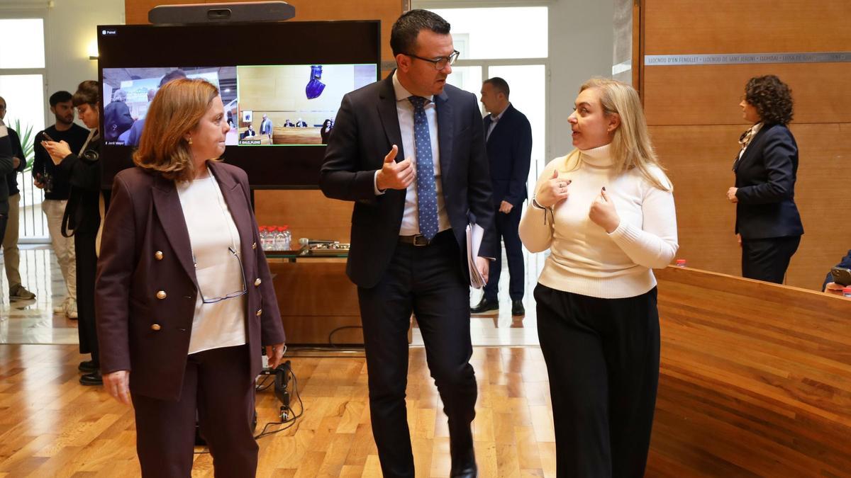 Mazzolari, Mompó y Enguix, en un pleno.