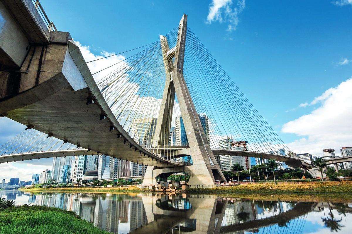 Puente Octávio Frias de Oliveira en Sao Paulo