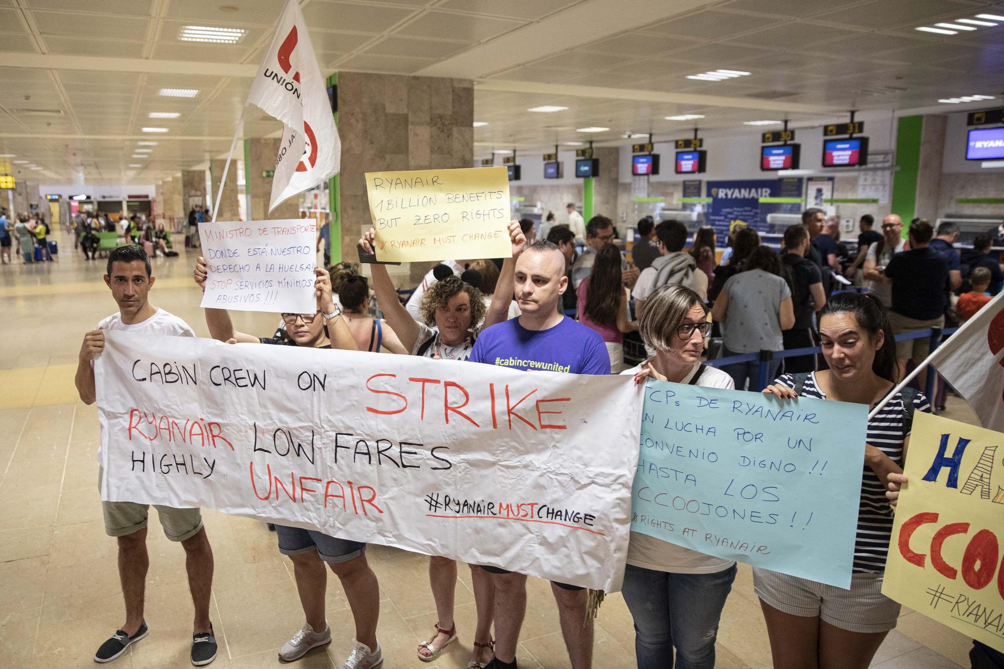 Normalitat en el primer dia de vaga de Ryanair a Girona