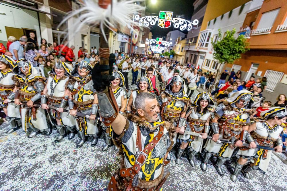 Los Moros y Cristianos de Callosa d''en Sarrià lucen su Entrada Cristiana