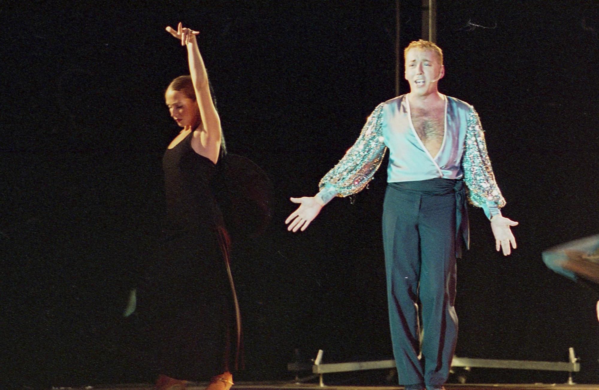 Así fue el homenaje a Miguel de Molina escenificado en la Fira de Xàtiva de 2022