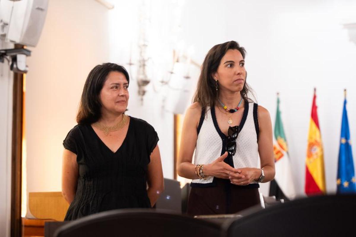 Los niños saharauis viven una jornada institucional en la Diputación de Cáceres Los niños saharauis viven una jornada institucional en la Diputación de Cáceres