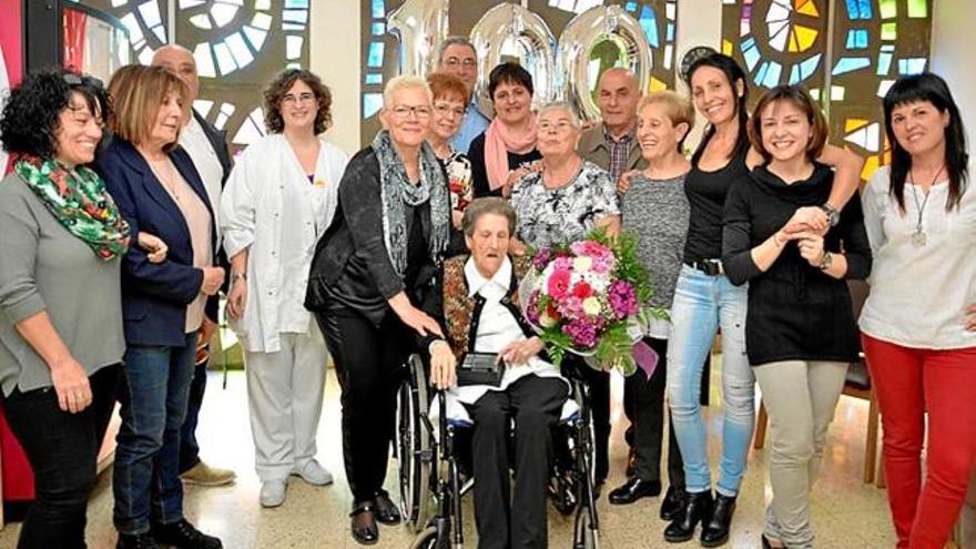 Homenatge a la centenària Pilar Ferrer Dolader