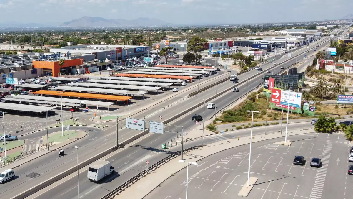 Elche activa los trámites para modificar el Plan General y reforzar el sector terciario en su principal eje comercial