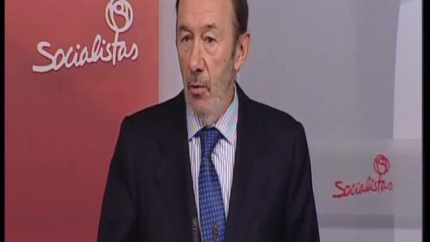 Rubalcaba a Rajoy: Explíquenos el asunto de la financiación ilegal&quot;