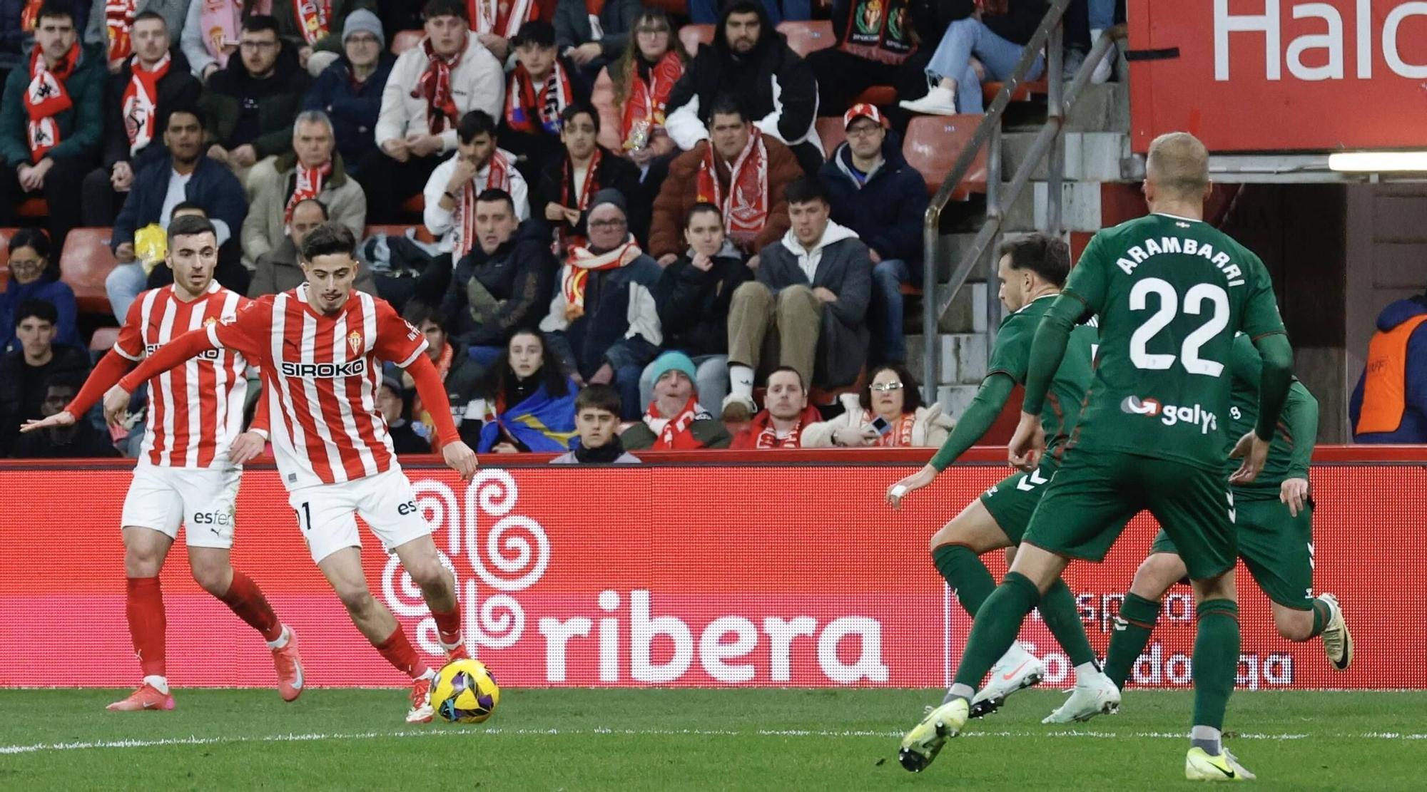 El partido entre el Sporting y el Eibar, en imágenes