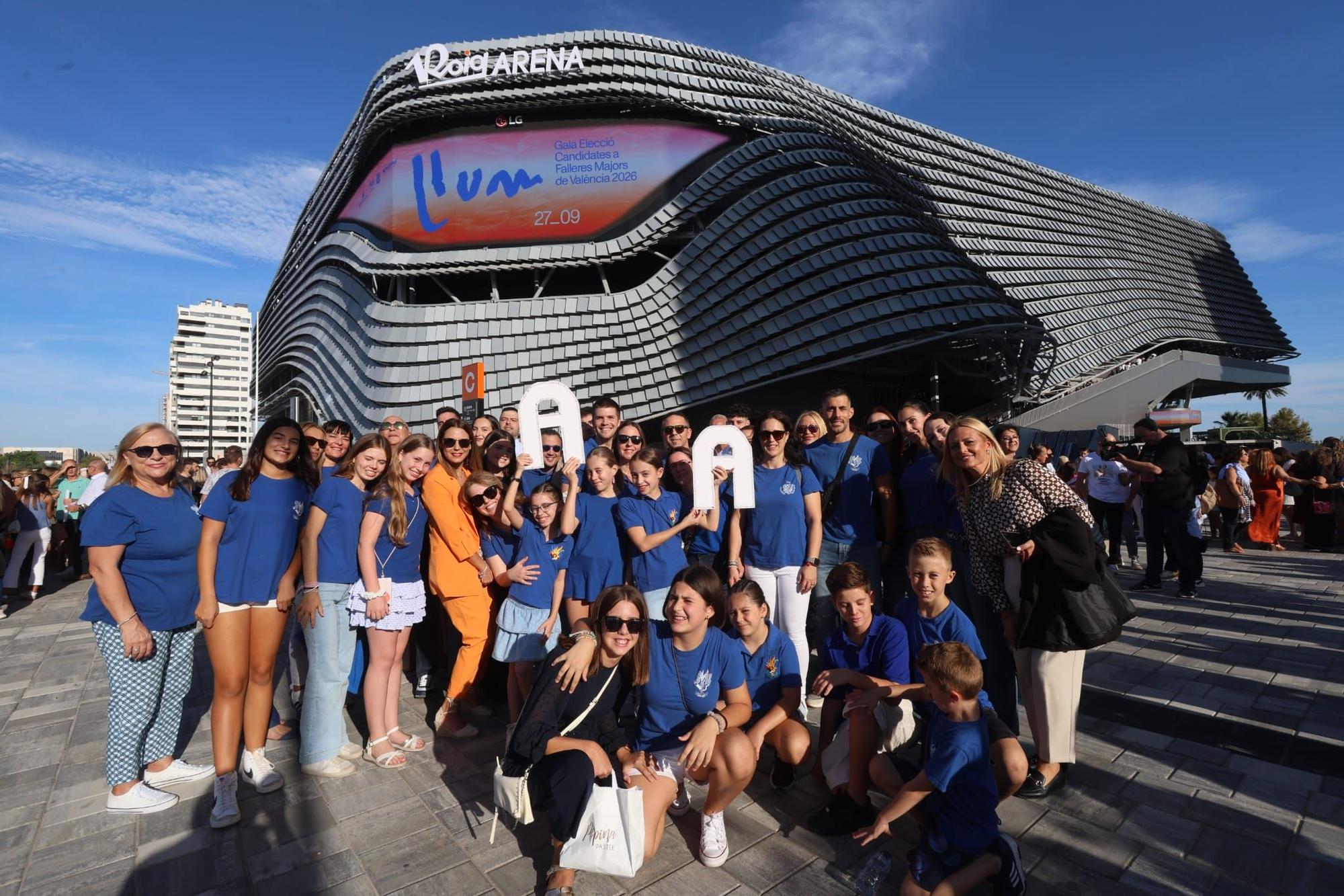 Así está el ambiente en el estreno de las fallas en el Roig Arena