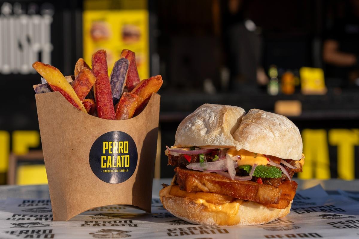 Perro Calato, el concepto de Grupo Quispe dedicado a los bocadillos peruanos y a una de las versiones más populares de su cocina.