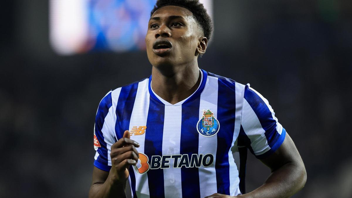 Porto - Midtjylland | El gol de Samu Omorodion