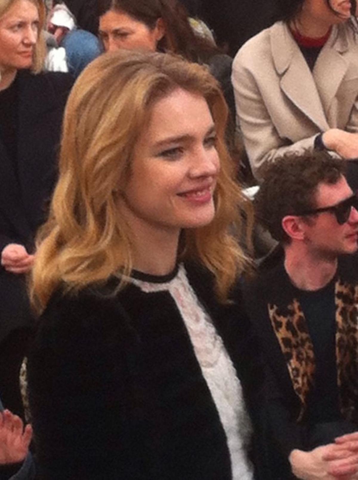 Natalia Vodianova entrando en el desfile de Louis Vuitton