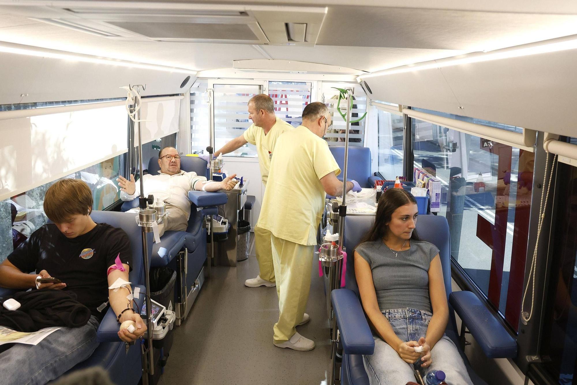 A USC inaugura a nova campaña de doazón de sangue das universidades galegas