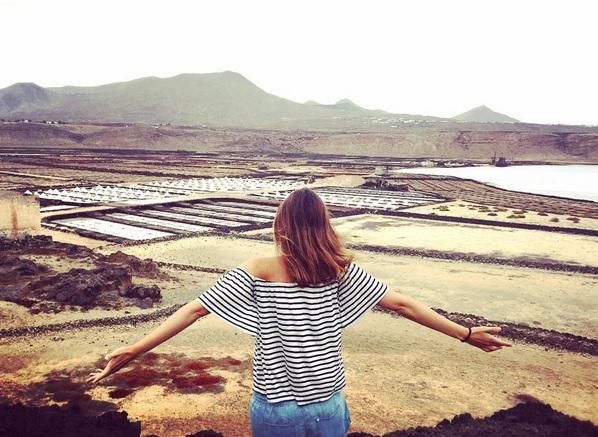 Helen Lindes disfruta de sus vacaciones en Lanzarote