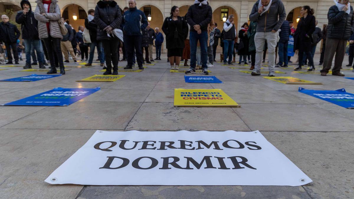 Protesta de los vecinos del Casco Antiguo de Alicante contra el ruido