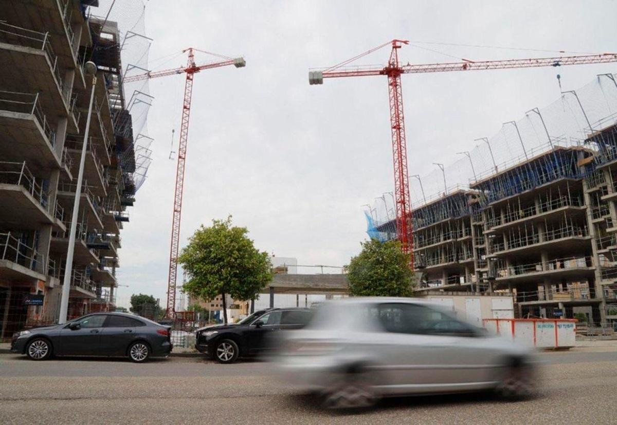 Viviendas en construcción en la capital cordobesa, en una imagen de archivo.