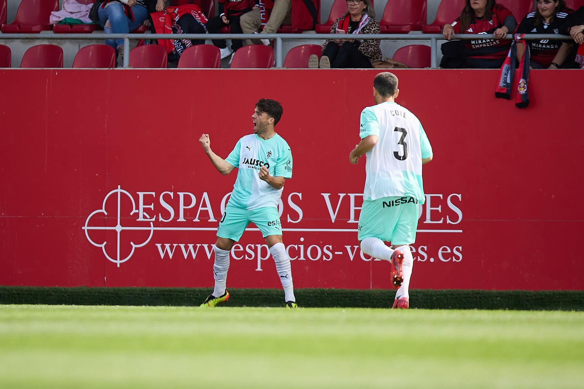 Imágenes del ansiado triunfo del Sporting en su visita al Mirandes