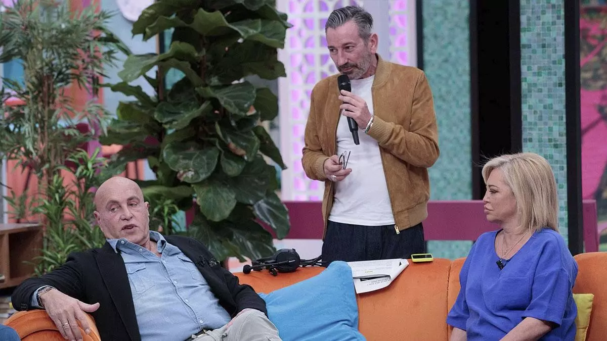 'La familia de la tele' baja a mínimo en su primer acto, pero consigue remontar en su segunda parte por primera vez