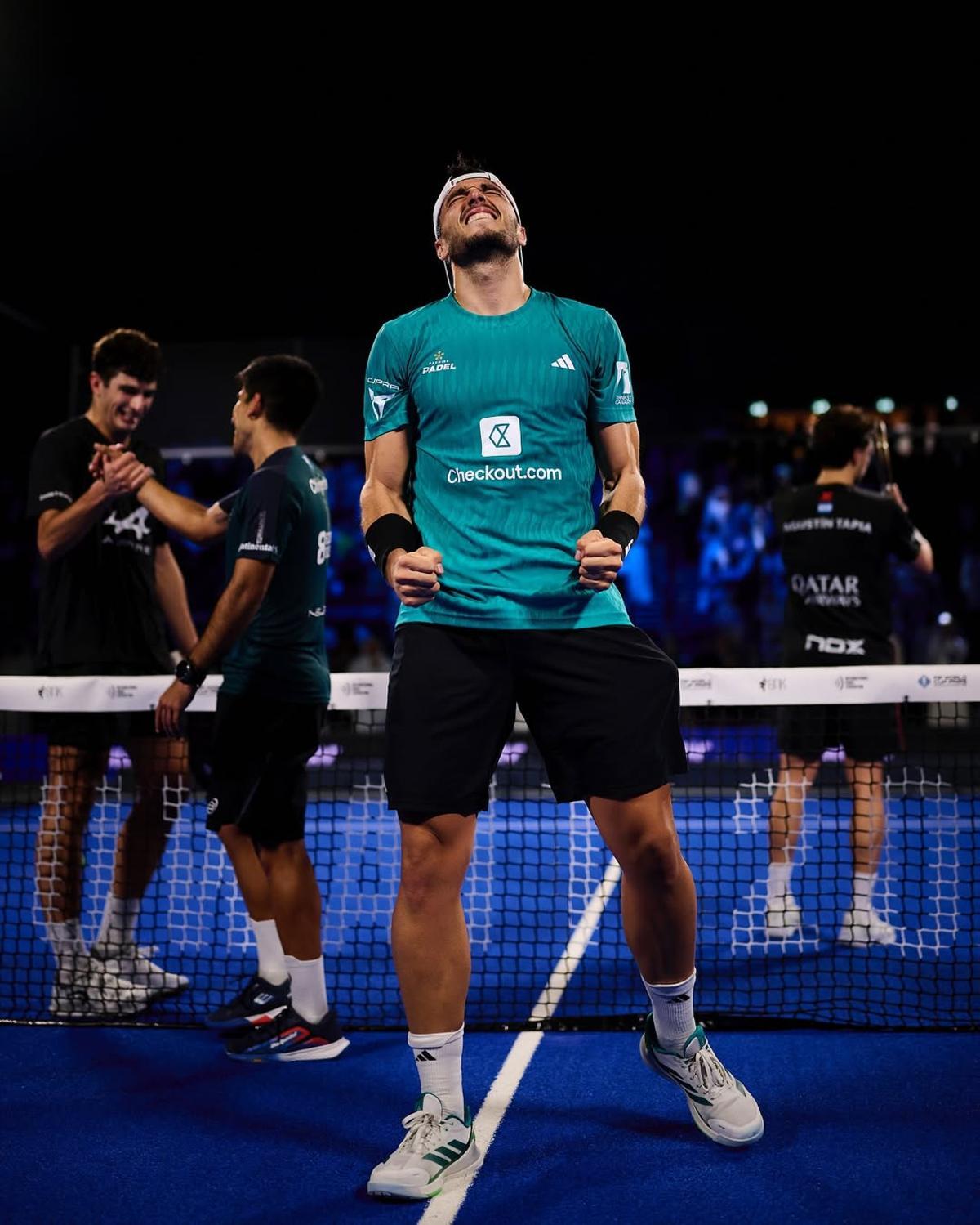 Galán, un hombre feliz tras coronarse en el Mundial de Kuwait