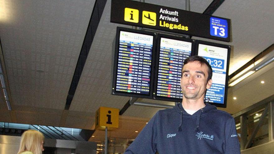 Luis Ángel Maté regresó a casa tras participar en el Tour.