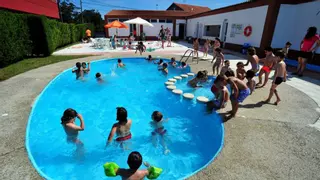 La piscina municipal de Meaño abre casi siempre por las tardes