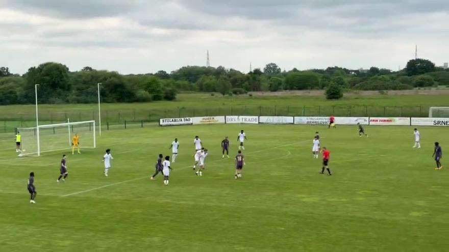 El gol de Ajay Tavares con la selección inglesa