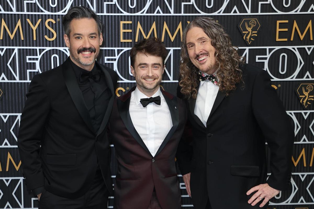Eric Appel, Daniel Radcliffe y Weird Al Yankovic.jpg