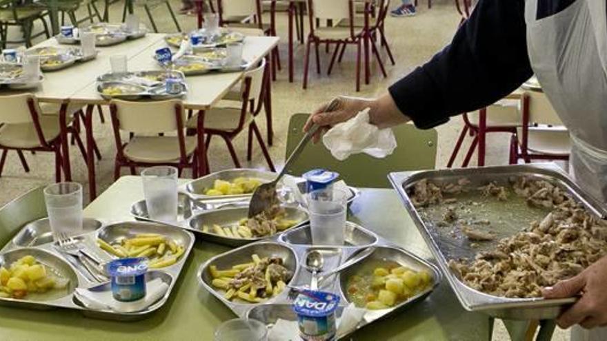 El Ayuntamiento se apoya en las ONG para dar de comer a todos los niños