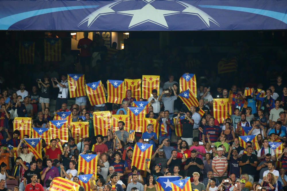 El Camp Nou s''omple d''estelades