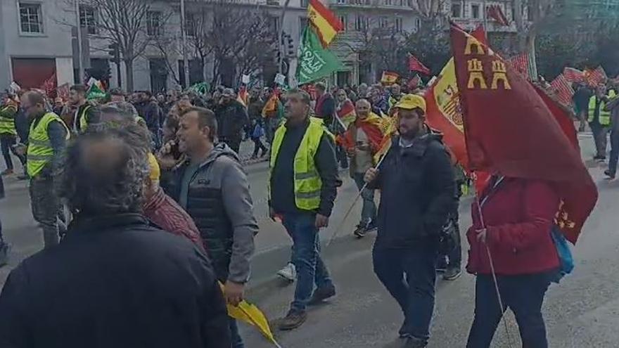 Agricultores murcianos acuden a Madrid para unirse a las protestas