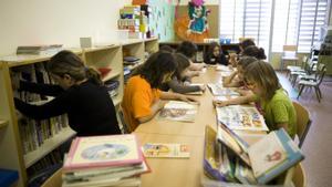 Ambiente en una biblioteca escolar en Barcelona.