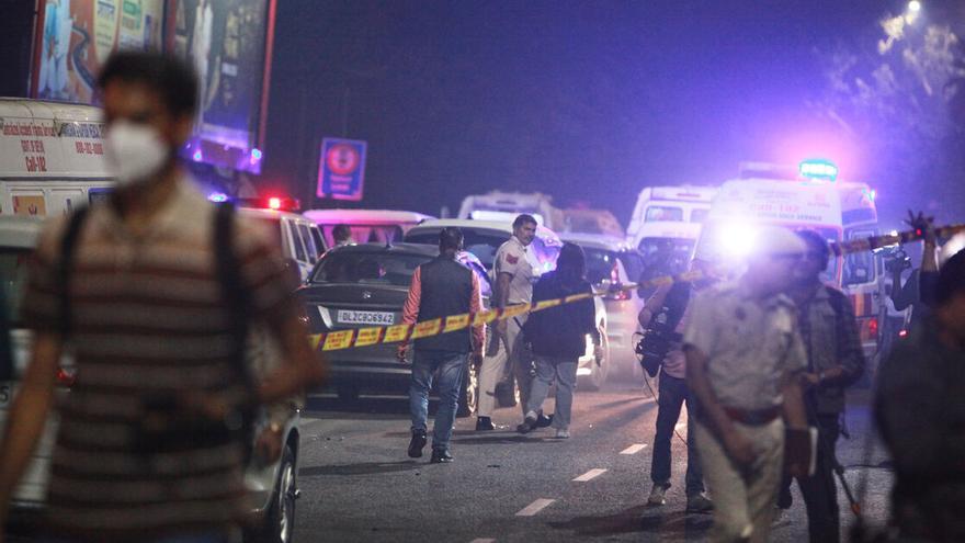 Al menos ocho muertos tras la explosión de un coche en Nueva Delhi