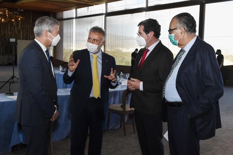 Reunión de la patronal y presidente de Gobierno canario