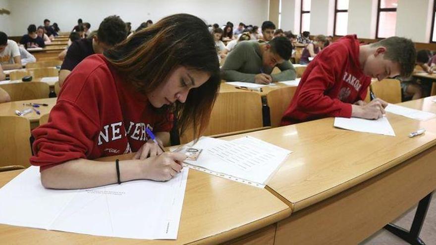 Solo dos de cada 10 bachilleres tienen claro qué carrera estudiar