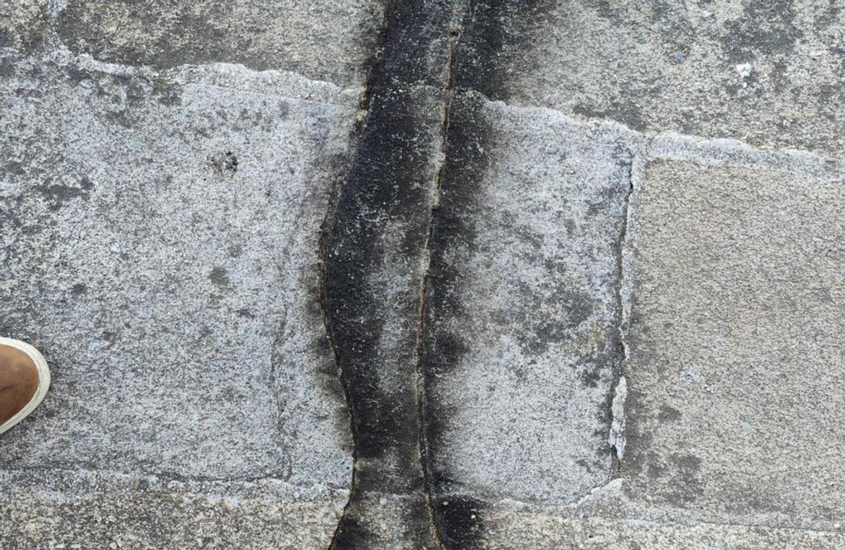 La marca de la llama podría no haber dañado la piedra. |  S.A.